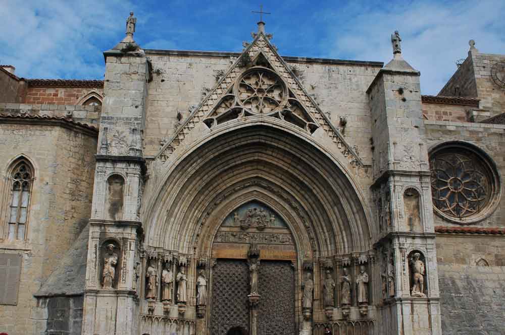 Castelló de la Plana - Morella 19 - basílica arciprestal de Santa María.jpg
